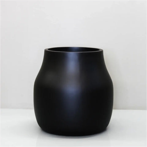Medium Sized Black Lightweight Sierra Caneco Pot