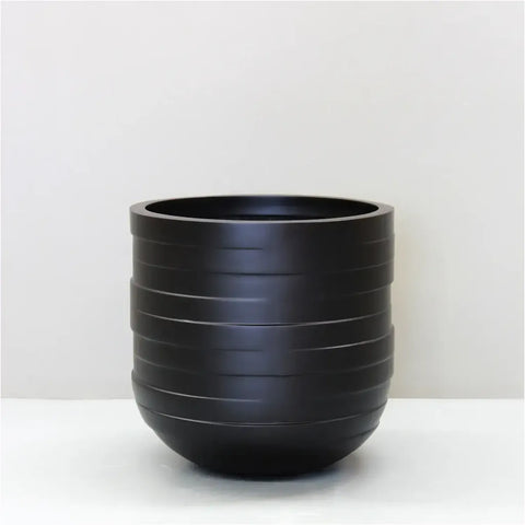 Small Black Sierra Lightweight Circulum Pot Planter